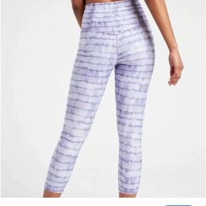 Athleta elation printed capri purple gray size large work out activewear